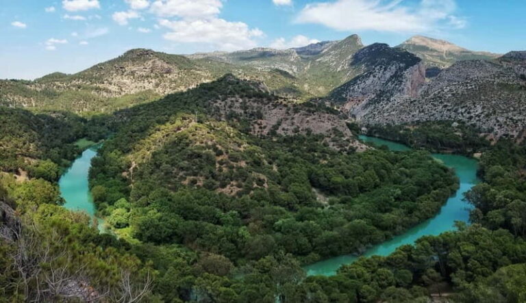 Málaga: Caminito del Rey and Álora Village Tour with Tapas - The Itinerary: What to Expect on the Day
