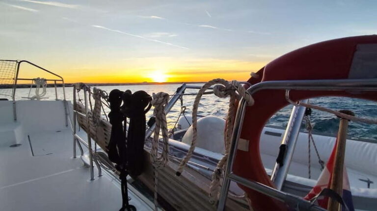 Mallorca: Catamaran Boat Tour with Tapas - The Itinerary Breakdown