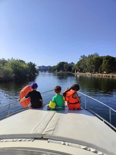 Mandelieu-la-Napoule: Private Boat Cruise with your children - What You Can Expect on the Day