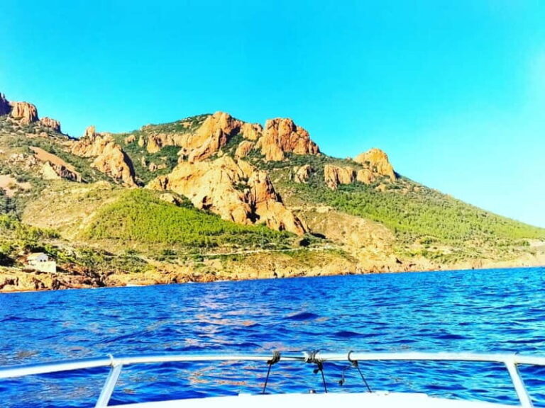 Mandelieu: Visit and aperitif by private boat - The Experience in Detail