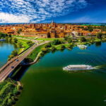 Mantua: Panoramic city navigation + protected oasis + guide on board - What to Expect & Practical Details