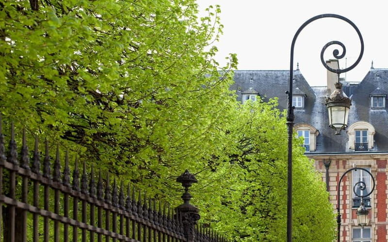 Marais Semi Private Walking Tour - A Closer Look at the Itinerary