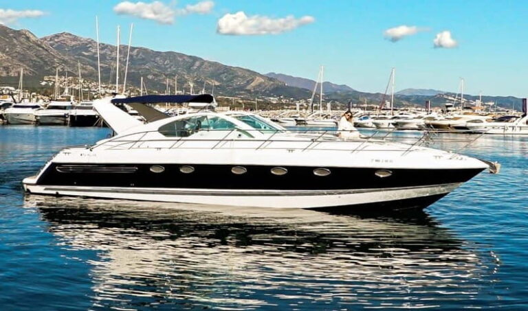 Marbella: shared cruise 2-4 hours on luxury yacht Targa 37 or Targa 48 - The Itinerary and What to Expect