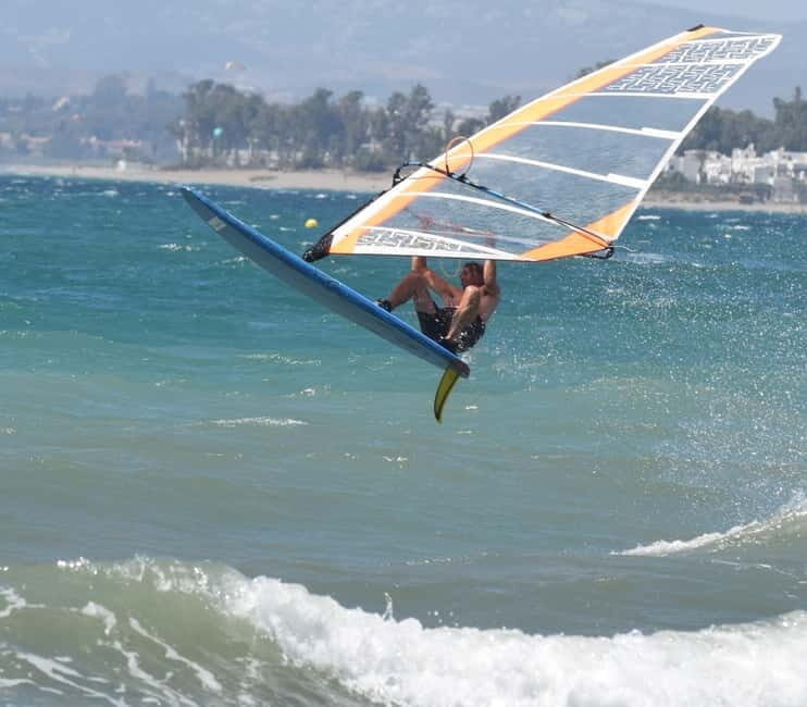 Mariehamn, Åland: Beginner Class Dynamic Windsurfing - Who Will Love This Experience?