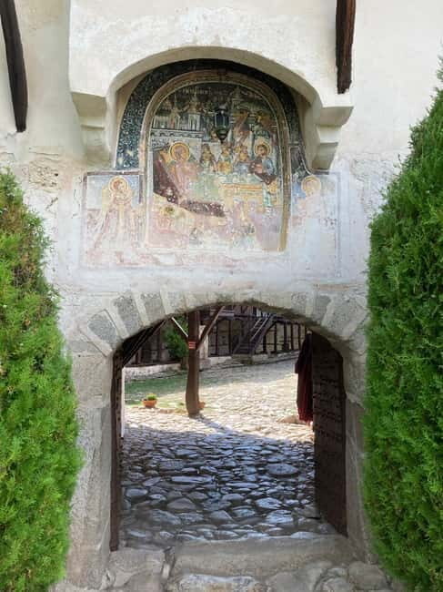 Melnik the city of win,Rozhen Monastery day trip from Sofia - Exploring Melnik: Bulgaria’s Smallest Town