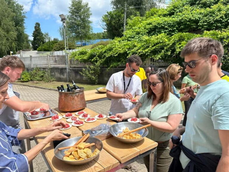 Milan: Home Gorgonzola Dinner, Overnight Stay & Dairy Visit - Who Should Consider This Tour?