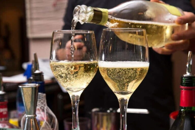 Milan: Lake Iseo & Franciacorta Wine Region with Cruise - The Experiences Strengths