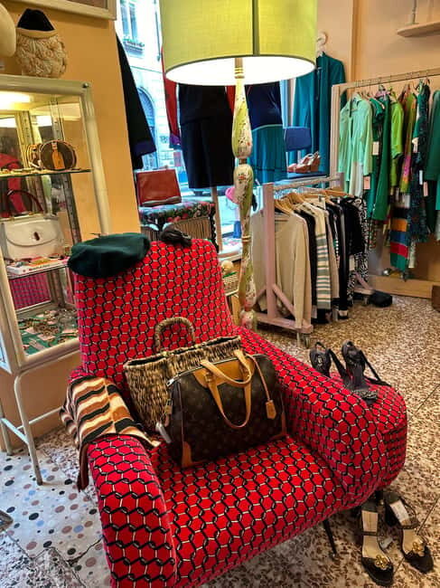 Milan: The Ultimate Vintage Shopping Guidebook - FAQs