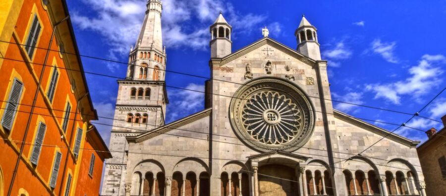 Modena: Private Walking Tour with A Guide - The Itinerary: What to Expect