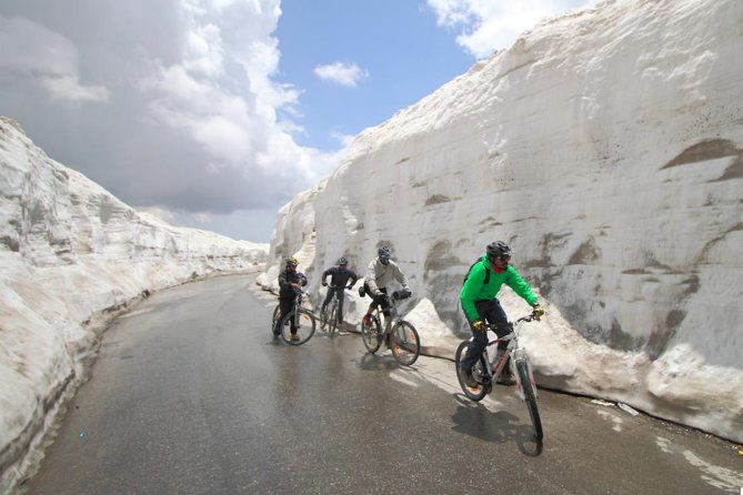 Multi-Day Trip Himalayan Cycling Expedition from Manali to Leh - Key Points