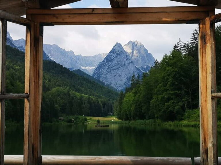Munich: Private Neuschwanstein & Linderhof Castle Day Trip - A detailed look at the tour experience
