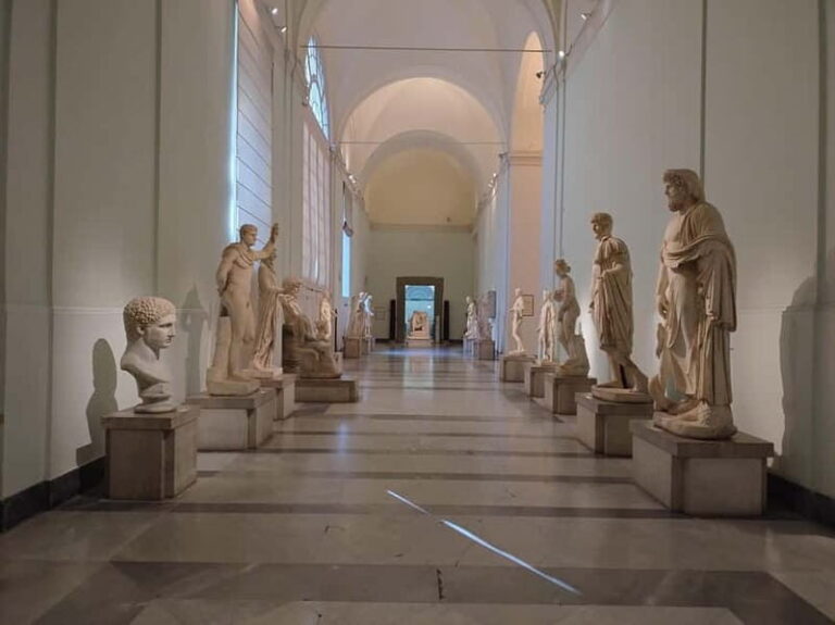 National Archaeological Museum synchronized audioguided tour without QR or app - Why This Tour Stands Out