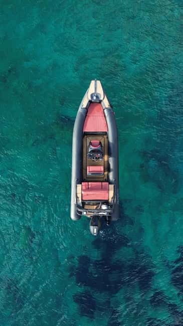 Naxos: Private Boat Tour to Antiparos & Blue Lagoon