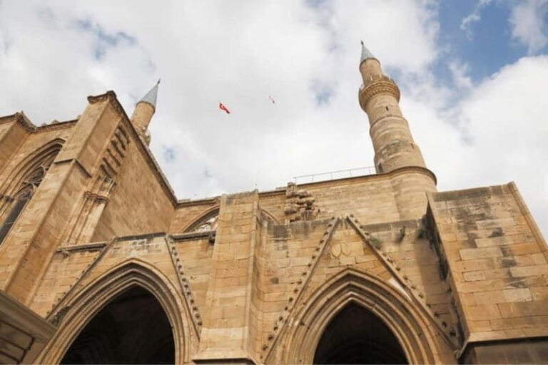 Nikosia : Must-See attractions Private walking tour - What You Can Expect from the Tour