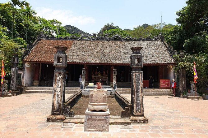 Ninh Binh 1 day trip with Hoa Lu- Tam Coc boat & Cycling village - Key Points