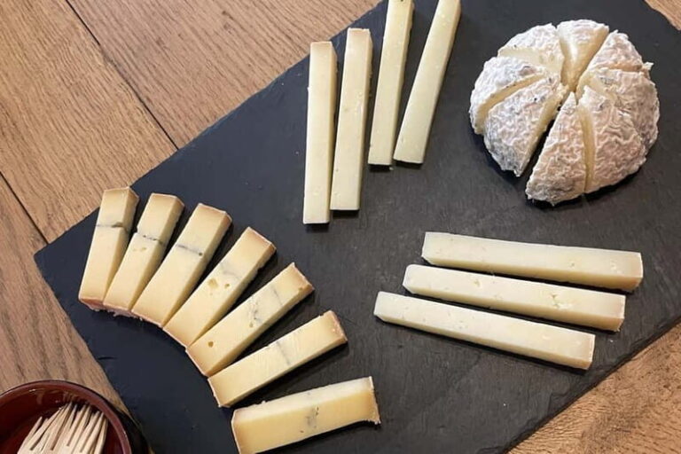 No Diet Club : Bordeaux Food Tour in Bordeaux center ! - Discovering Bordeaux Through Food: What to Expect