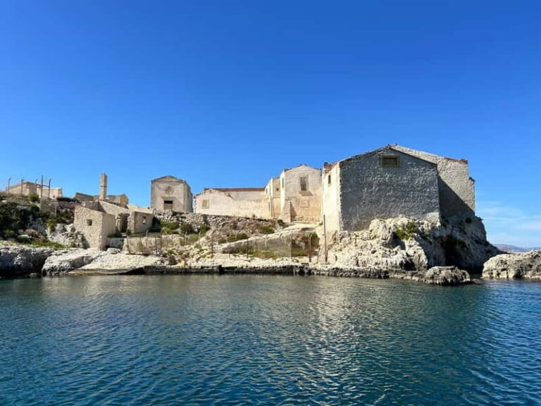 Noto Private tour: Avola to Ortigia & Tonnara Santa Panagia - Exploring Ortigia Island