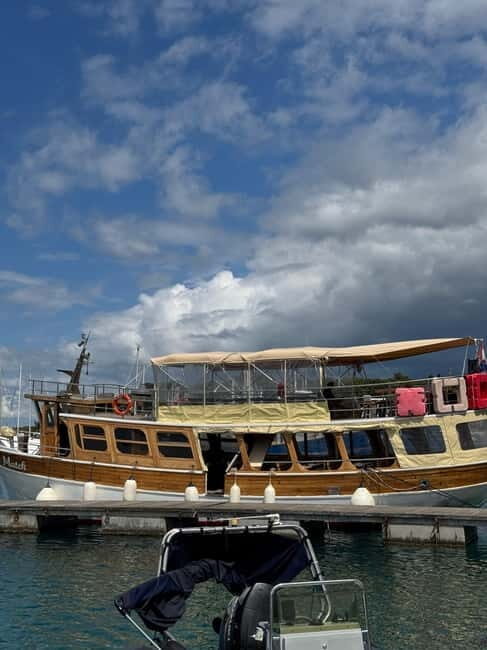 Novigrad: Sunset Dolphin Watching Boat Tour by Matek - Detailed Itinerary Breakdown
