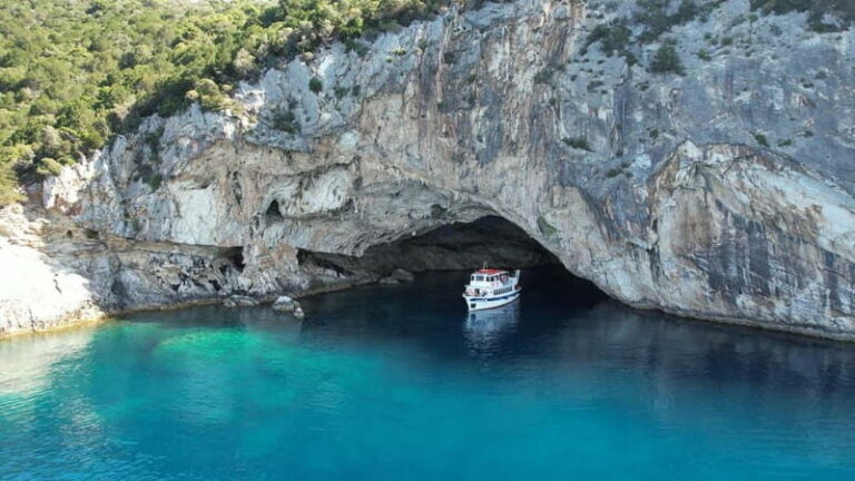 Nydri: Island Hopping Boat Cruise with Beach BBQ Lunch - The Itinerary in Detail