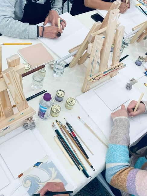 Paint Your Tile and Create Your Unique Piece in an Art Gallery in Lisbon - An In-Depth Look at the Workshop