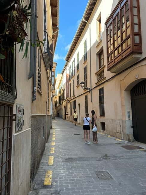Palma de Mallorca: Private Guided Walking Tour with Tapas - Culinary Highlights and Authentic Experiences