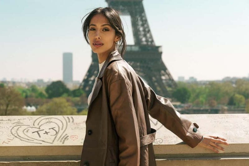 Paris: Eiffel Tower, Montmartre, or Louvre Photoshoot - The Experience Breakdown