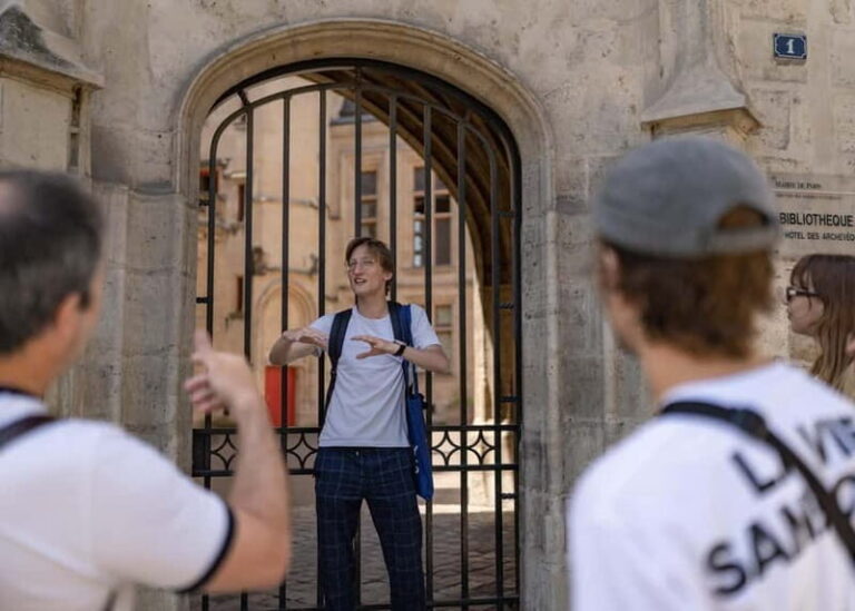 Paris: Guided Walking Tour of the Marais - The Neighborhood Vibe & Insider Tips