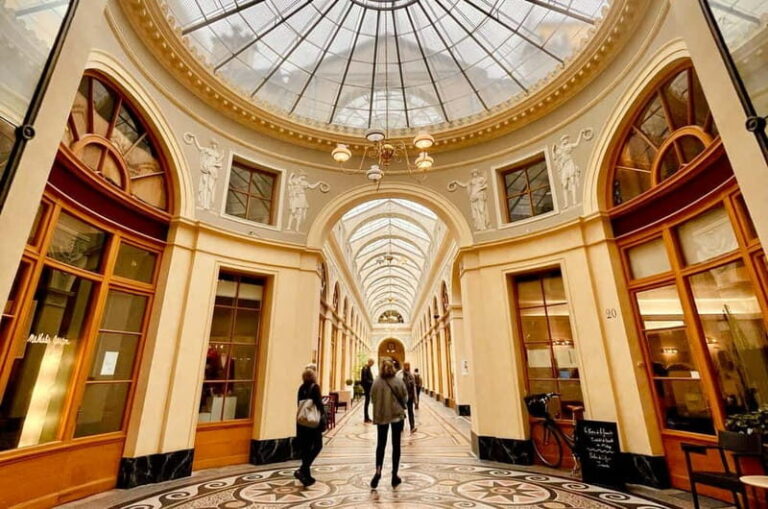 Paris: Passageways and Local Secrets Walking Tour - Who Should Consider This Experience