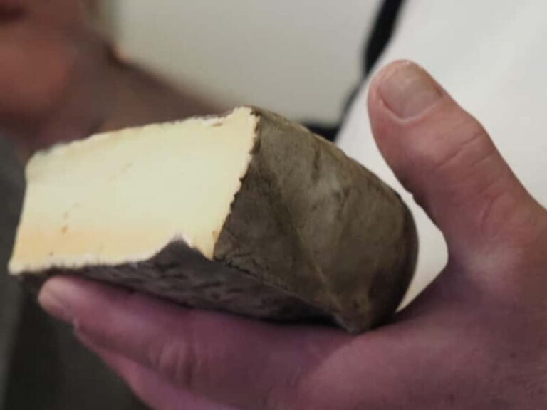 Paris: Private Gourmet Wine Tour w/ French Chef & Transfers - A Closer Look at the Experience