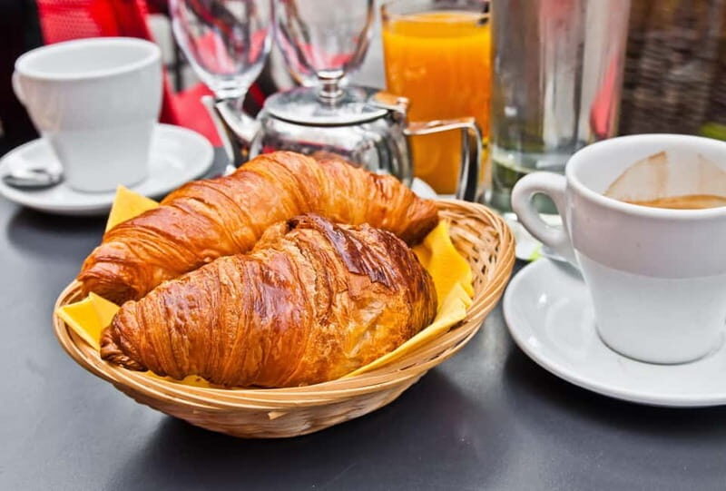 Paris: Seine Cruise with French breakfast near the boats - Who Will Love This Experience?