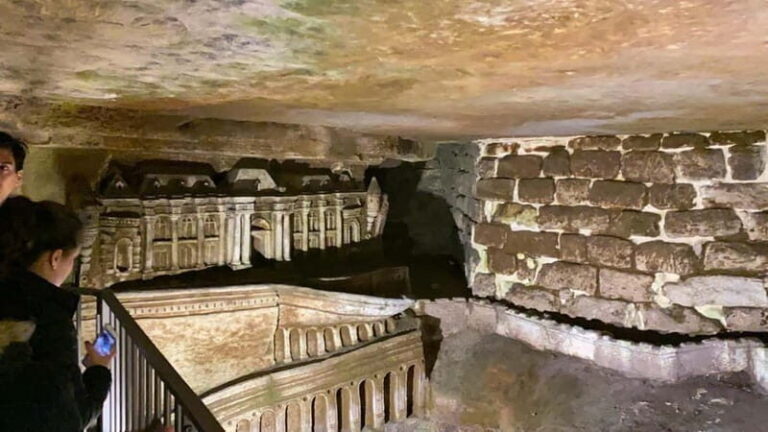 Paris: Small-Group Catacombs Tour with Skip-the-Line Entry - The Itinerary in Detail