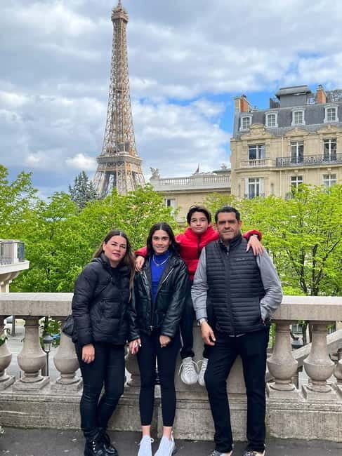 Paris:Private Full-Day Tour with Local Guide English/Español - Practical Details: Transportation, Timing, and Value