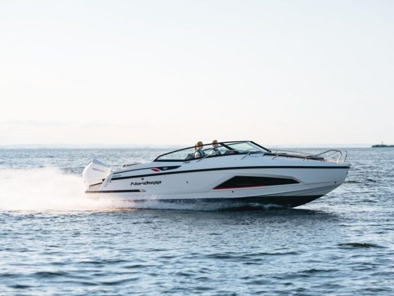 Paros: Antiparos luxury private Boat tour - Who Will Love This Tour?