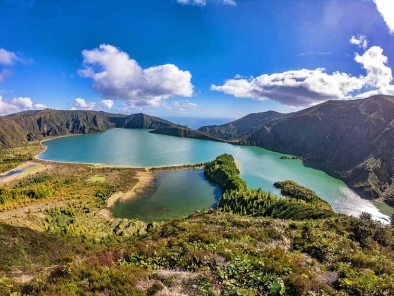 Passeio de dia Lagoa do Fogo 50 4 horas de paseio - The Value of a Guided Experience
