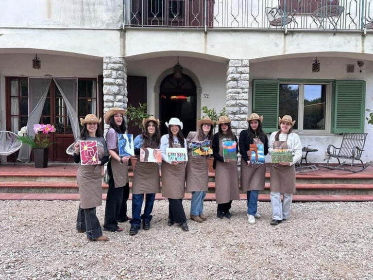 Peccioli: Painting Experience with Wine and Snacks - What the Experience Includes