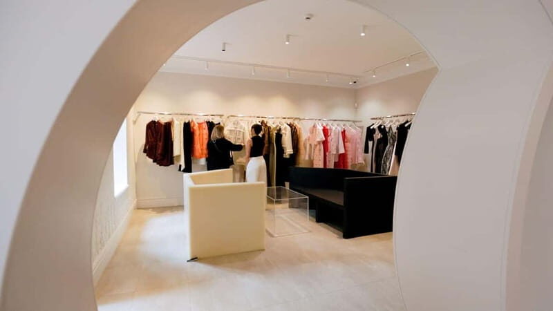 Personalised Shopping Tour with Expert Fashion Stylist - The Value of the Experience