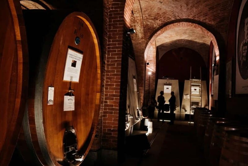 Piedmont Private Wine Tour with Photography. Lunch inclusive - Discovering the Charm of Piedmont with a Private Wine Tour