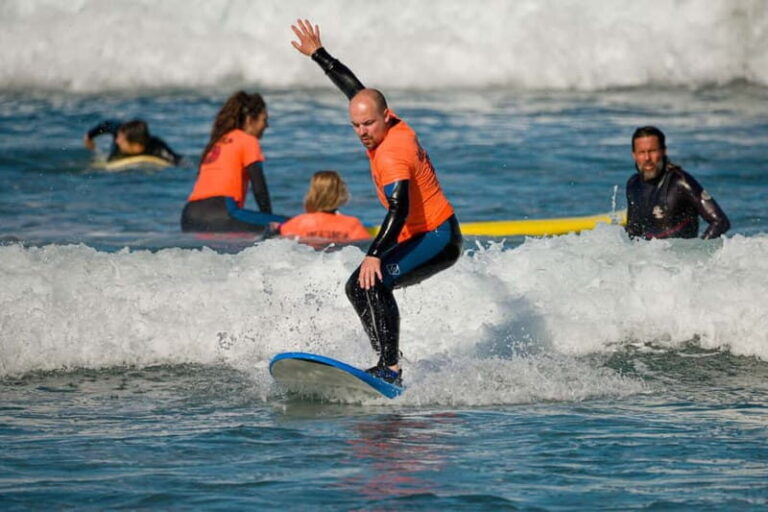 Playa de las Americas: lezione di surf con tutto incluso - A detailed look at the surfing experience at Playa de las Américas
