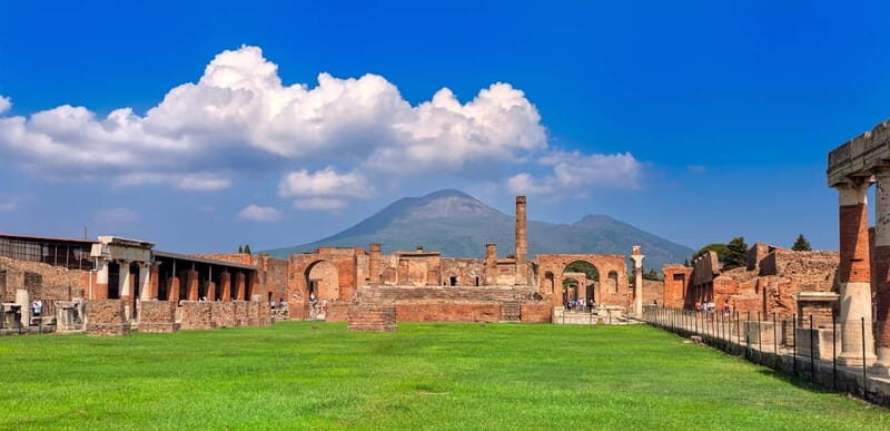 Pompeii-Herculaneum and Vesuvius Full-Day Tour - Why This Tour Works Well