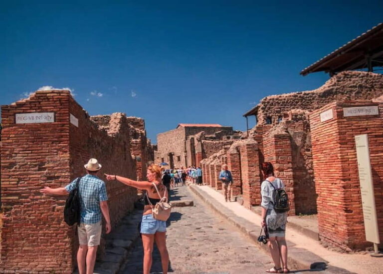 Pompeii Ruins 2-Hours Guided Tour and priority entry ticket - The Itinerary Breakdown