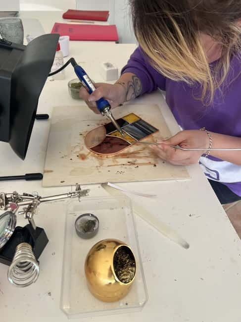 Pont-du-Château: create your own Tiffany stained glass cactus plant - Detailed Breakdown of the Experience