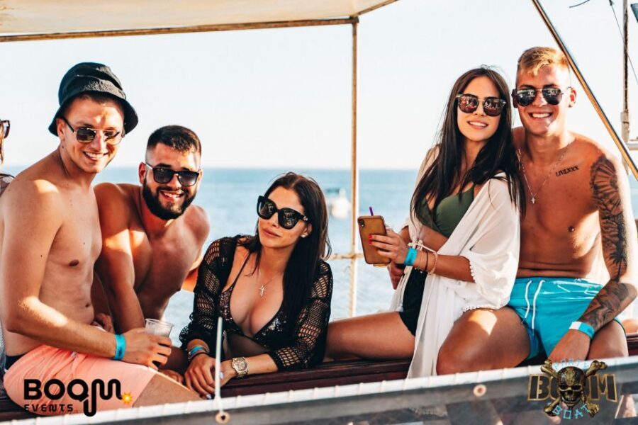 Pore: Boat Party Cruise with Drinks, DJ, and After-Party - The Drinking Games and Social Vibe
