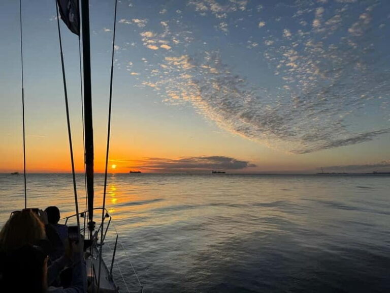 Porto: Best Charming Sailboat Cruise Sunset - How the Experience Feels in Practice