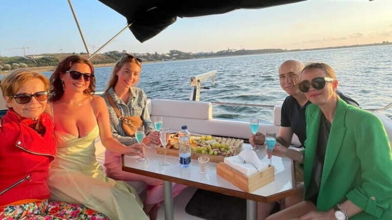Porto: Private Yacth Cruise with Wine, Snacks & 6 Bridges - Who this tour is best suited for