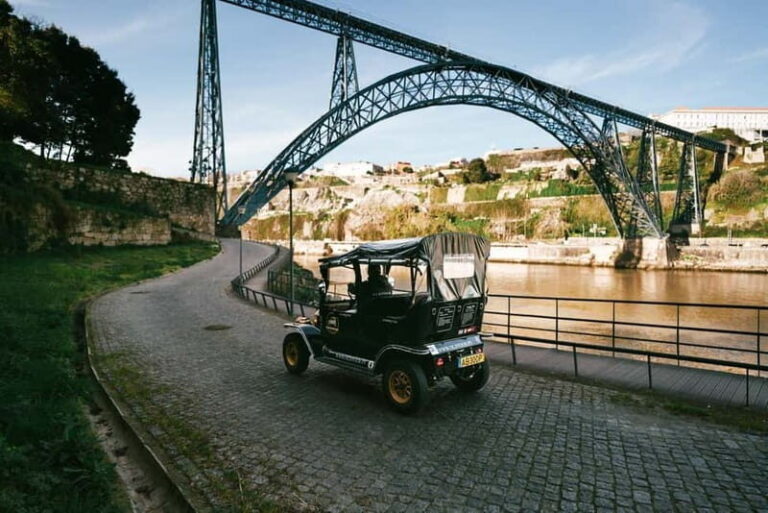 Porto: Wine Tastings (Green Wine) & Lunch & Porto Old Tour - Exploring the Vinho Verde Wine Region