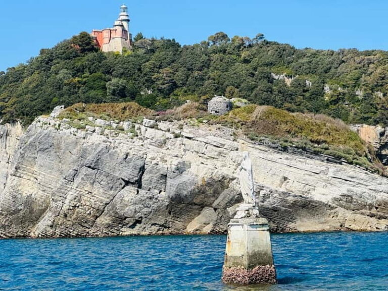 Portovenere: boat tour to discover its islands - The Starting Point: Setting Off from Portovenere