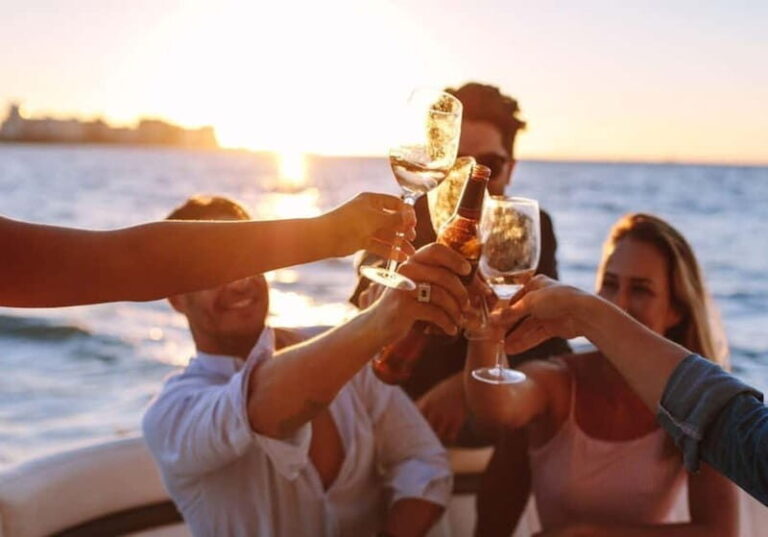 Positano: Sunset Boat Tour with Aperitif - The Itinerary in Detail
