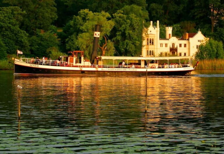 Potsdam: Original steam ship Gustav from 1908. Coal-fired, boat tour - A Closer Look: The Experience on Board