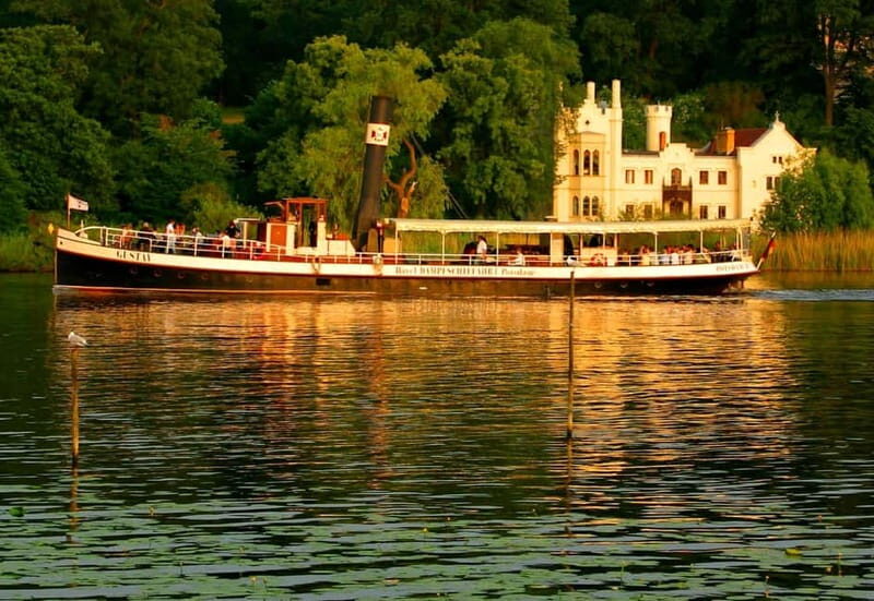 Potsdam: Original steam ship Gustav from 1908. Coal-fired, boat tour - A Closer Look: The Experience on Board