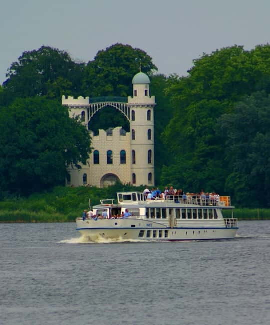 Potsdam: The Wannsee evening tour. Palaces, parks and villas. - The Scenic Highlights